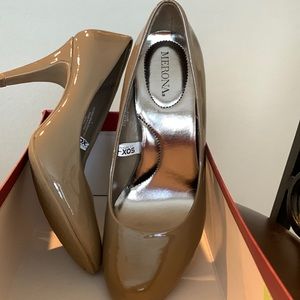 Gorgeous Taupe patent look pumps